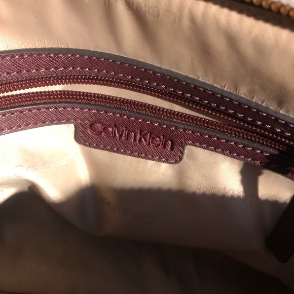 Calvin Klein Saffiano Burgundy Crossbody Chain Bag - Picture 4 of 5